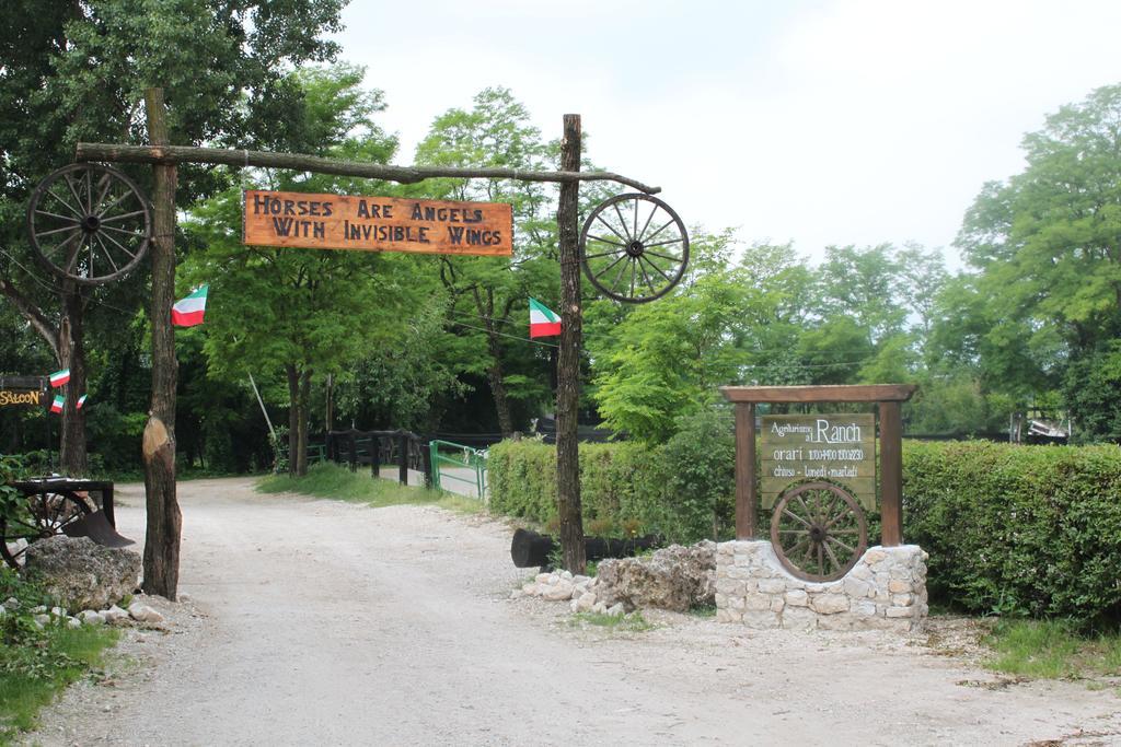 Agriturismo Al Ranch Castello d'Aviano Ngoại thất bức ảnh